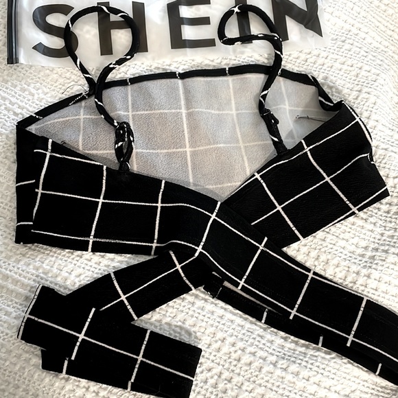 SHEIN 2 piece Grid Crop Top & Skort - Picture 8 of 11